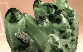 Все о камне Празиолит