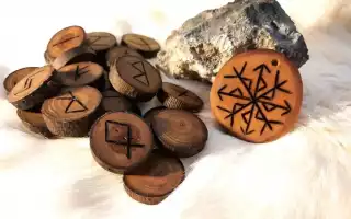 Как выбрать руну по дате рождения