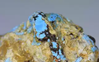 Бирюза – камень благополучия и любви