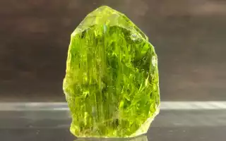 Свойства и особенности камня Хризолит