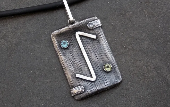 Амулет Эйваз