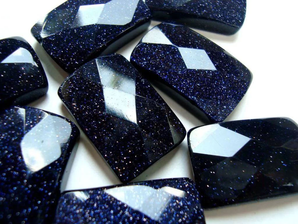 Авантюрин камень