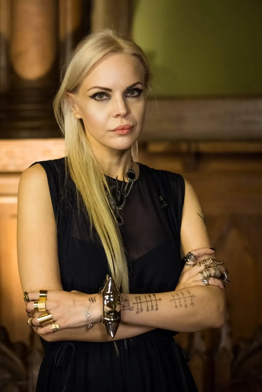 Джулия Ванг