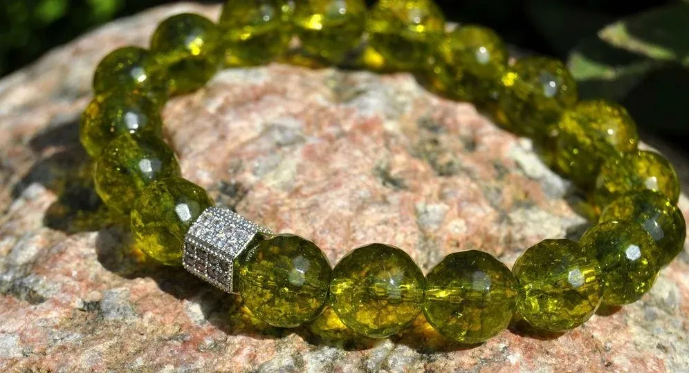 Браслет с Хризолитом