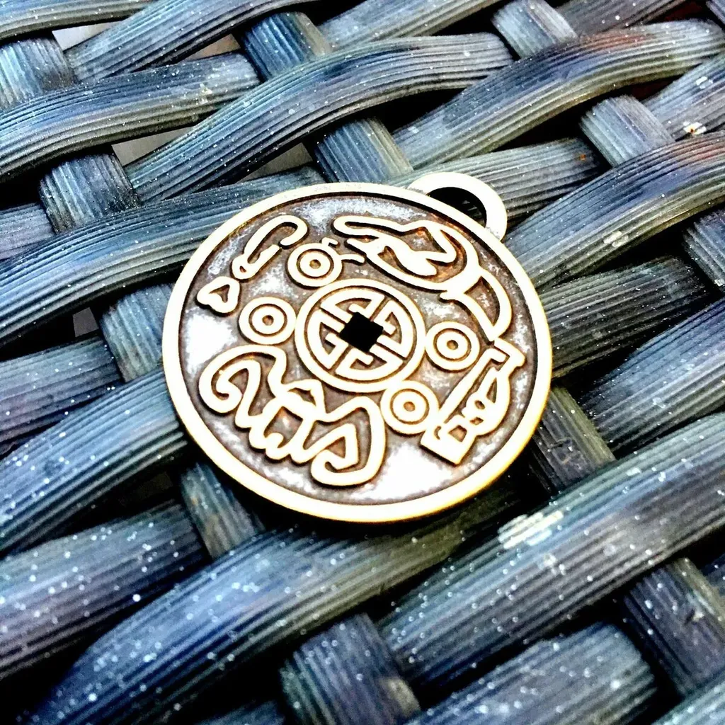 Имперский амулет