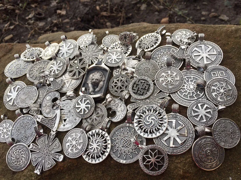 Амулеты из серебра