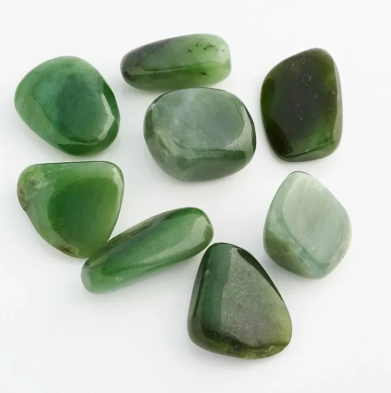 Камни нефрит