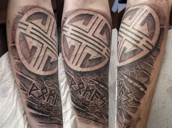 Тату с кельтскими рунами