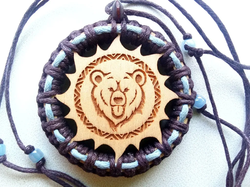 Оберег медведь