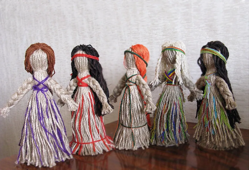 Куклы мотанки из ниток
