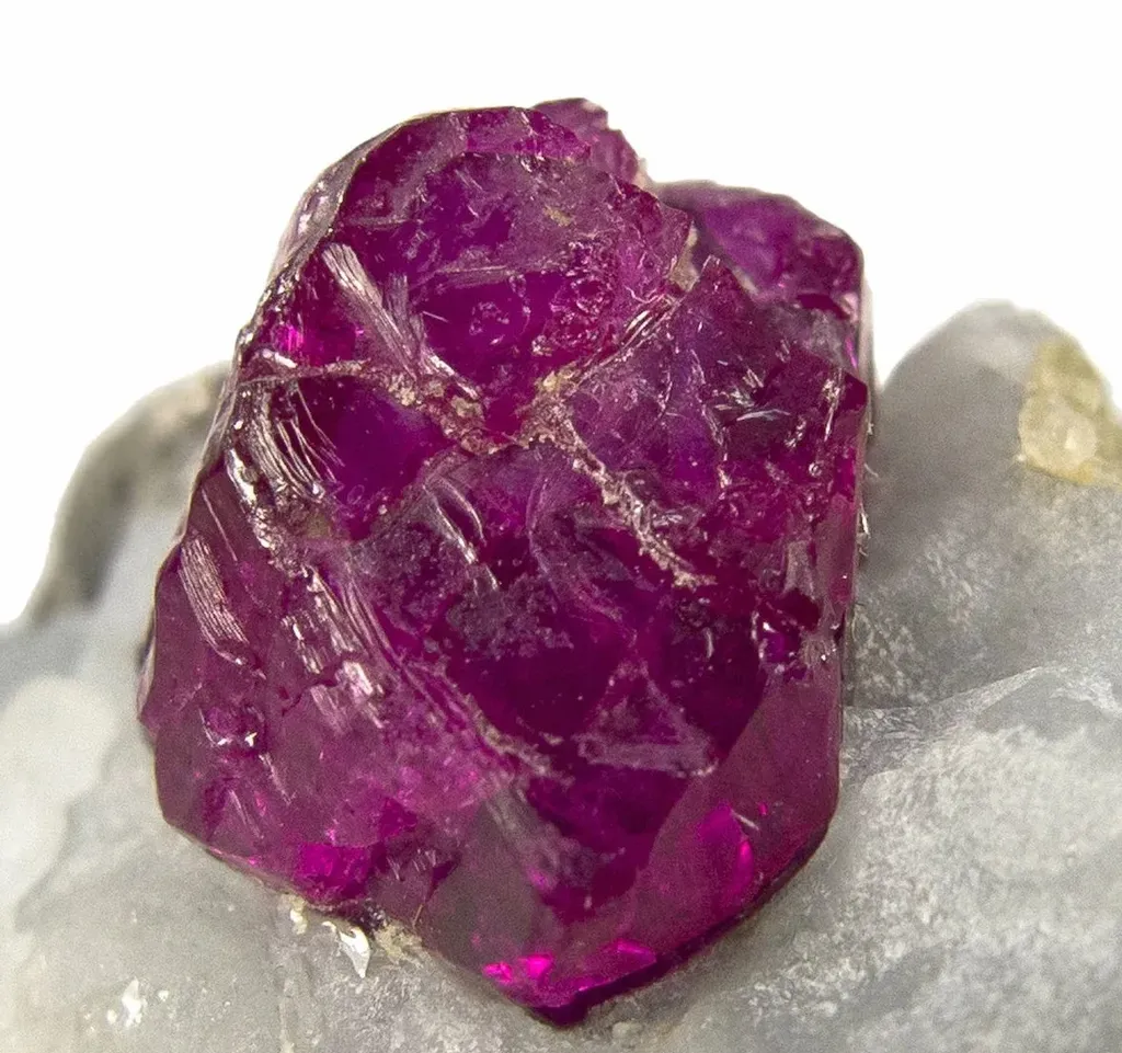 Минерал Рубин