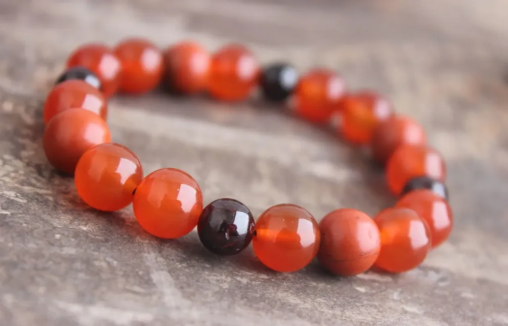 Браслет из сердолика