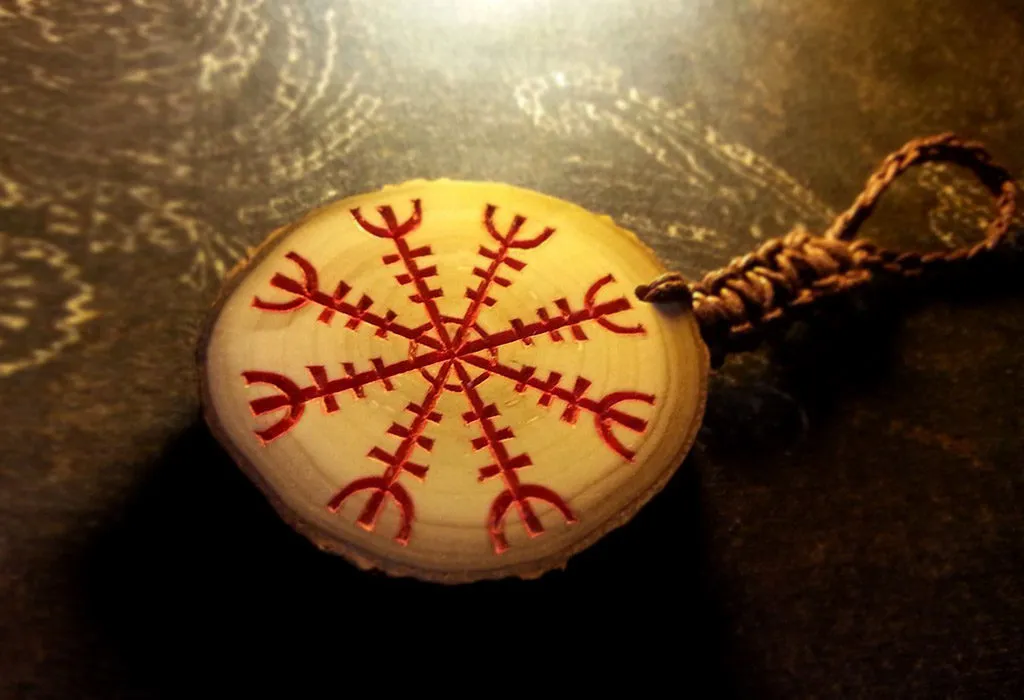 Амулет Шлем ужаса