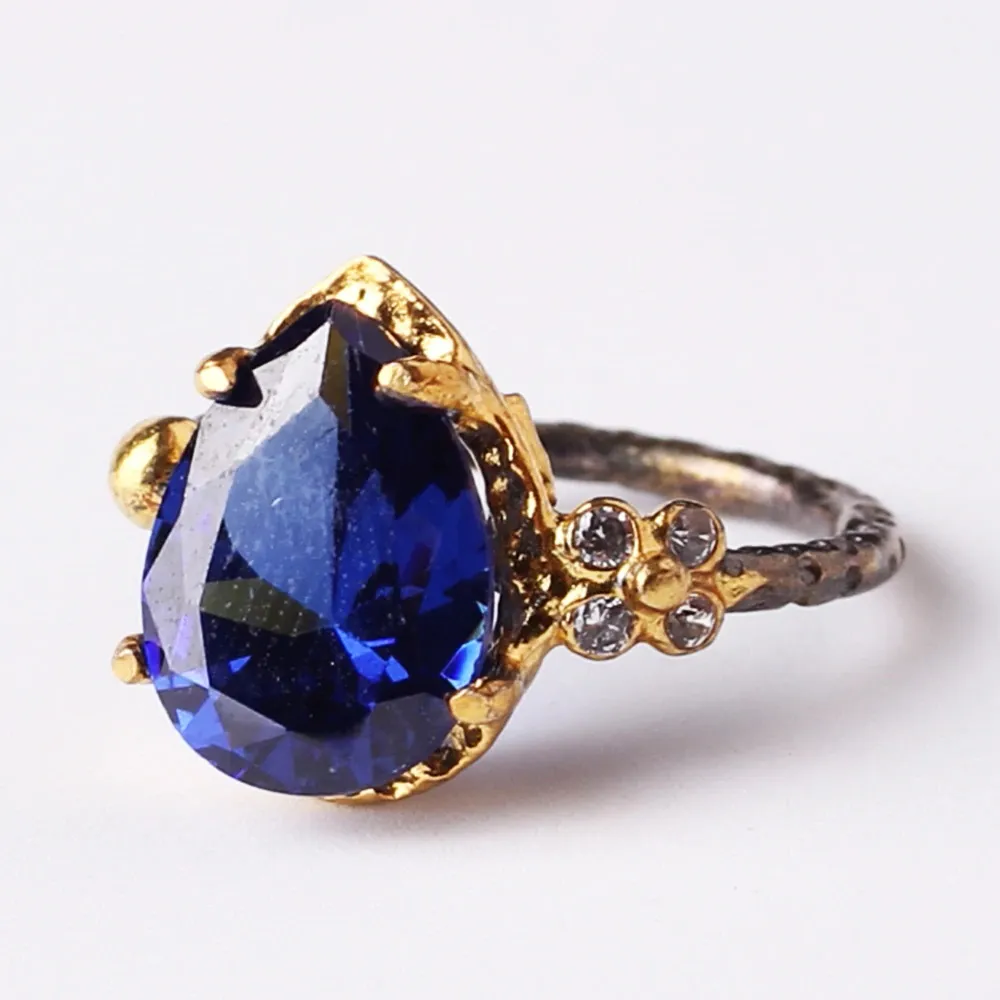 Кольцо с танзанитом