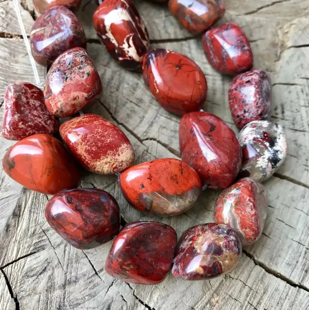 Украшение из Яшмы