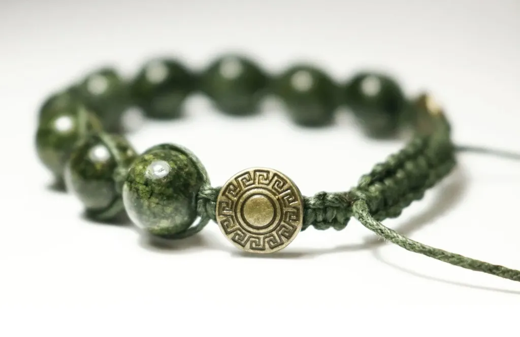 Браслет из камня змеевик