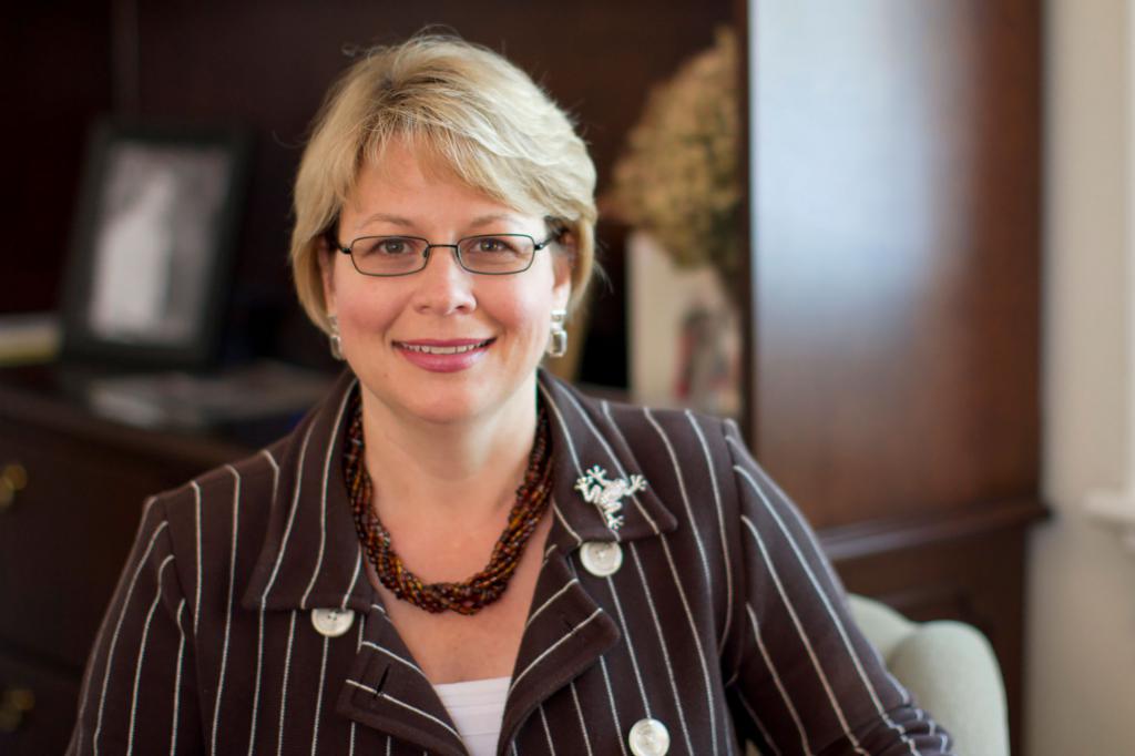 Женщина в очках