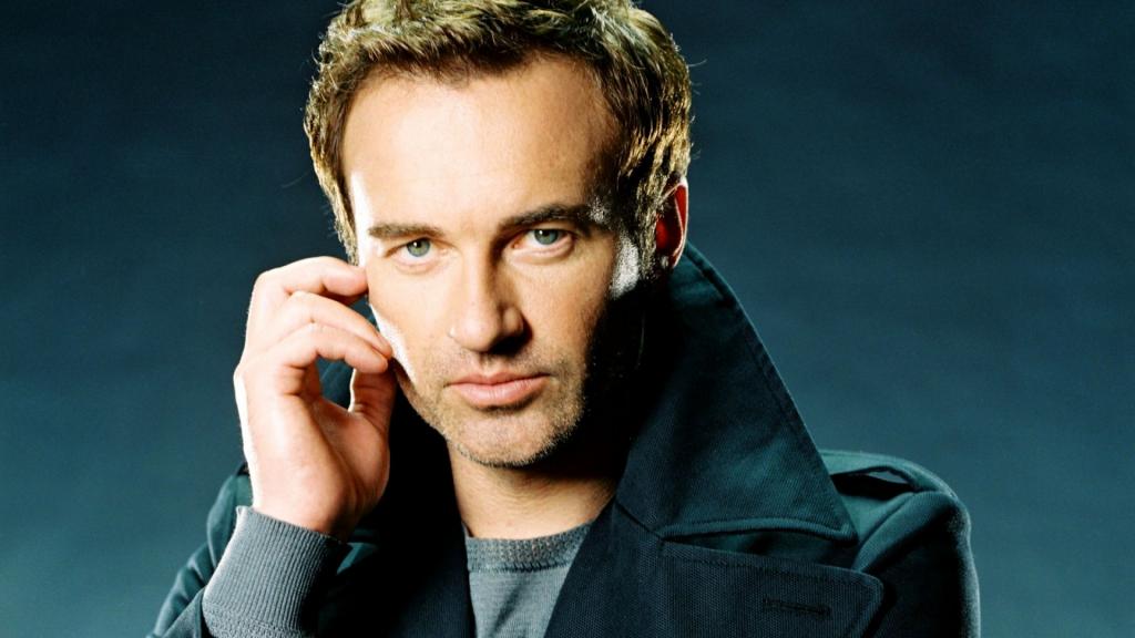 Джулиан Макмэхон, актер