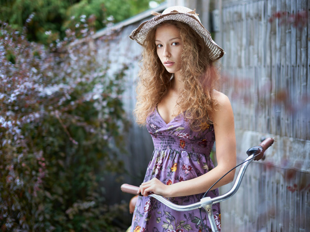 Женщина с именем Мина