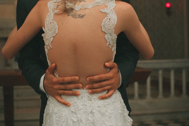 Спина невесты