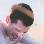 Парень чихает второй раз подряд