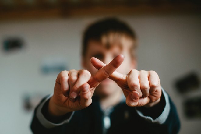 Два указательных пальца