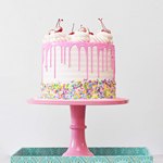 Бело-розовый торт