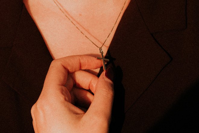 Женский крестик