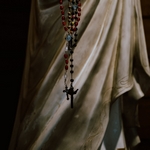 Крестик на длинной веревочке