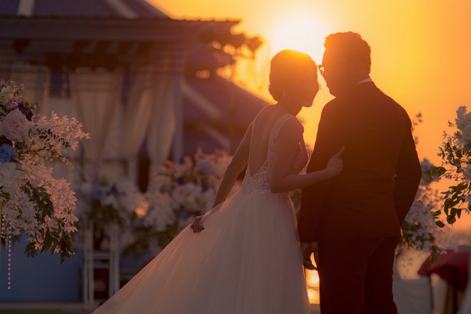 Снится свадьба на закате
