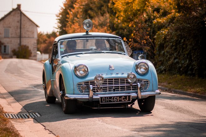 Угнали раритетную машину