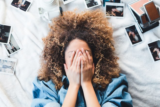 Приснилась жена с кудрявыми волосами