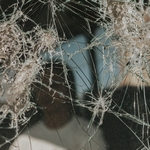 Трещины на зеркале