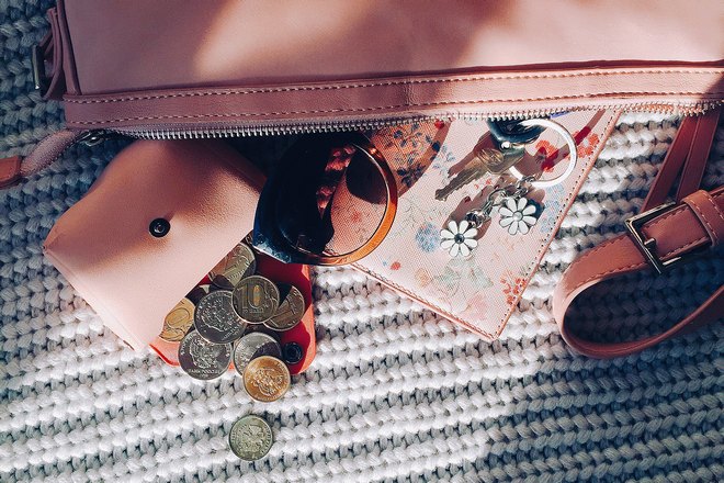 Светло-розовый кошелек