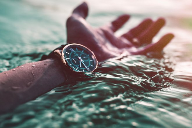 Водостойкие часы