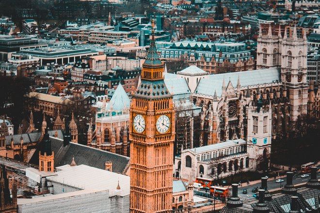 Остановились часы на башне Биг-Бен