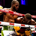 Иногда удары локтями помогают победить в единоборстве