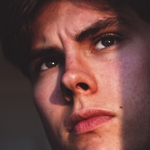 Парень размышляет о приметах