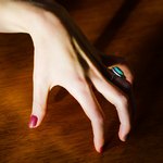 Мизинца не видно