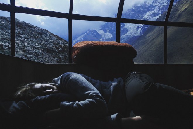 Кто-то спит в горах