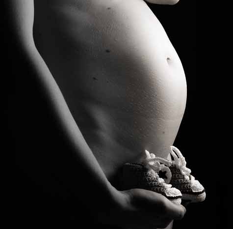 беременная с ботиночками