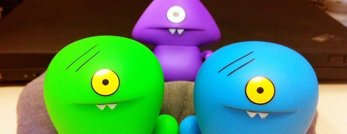 червяки игрушки смотрят на тебя