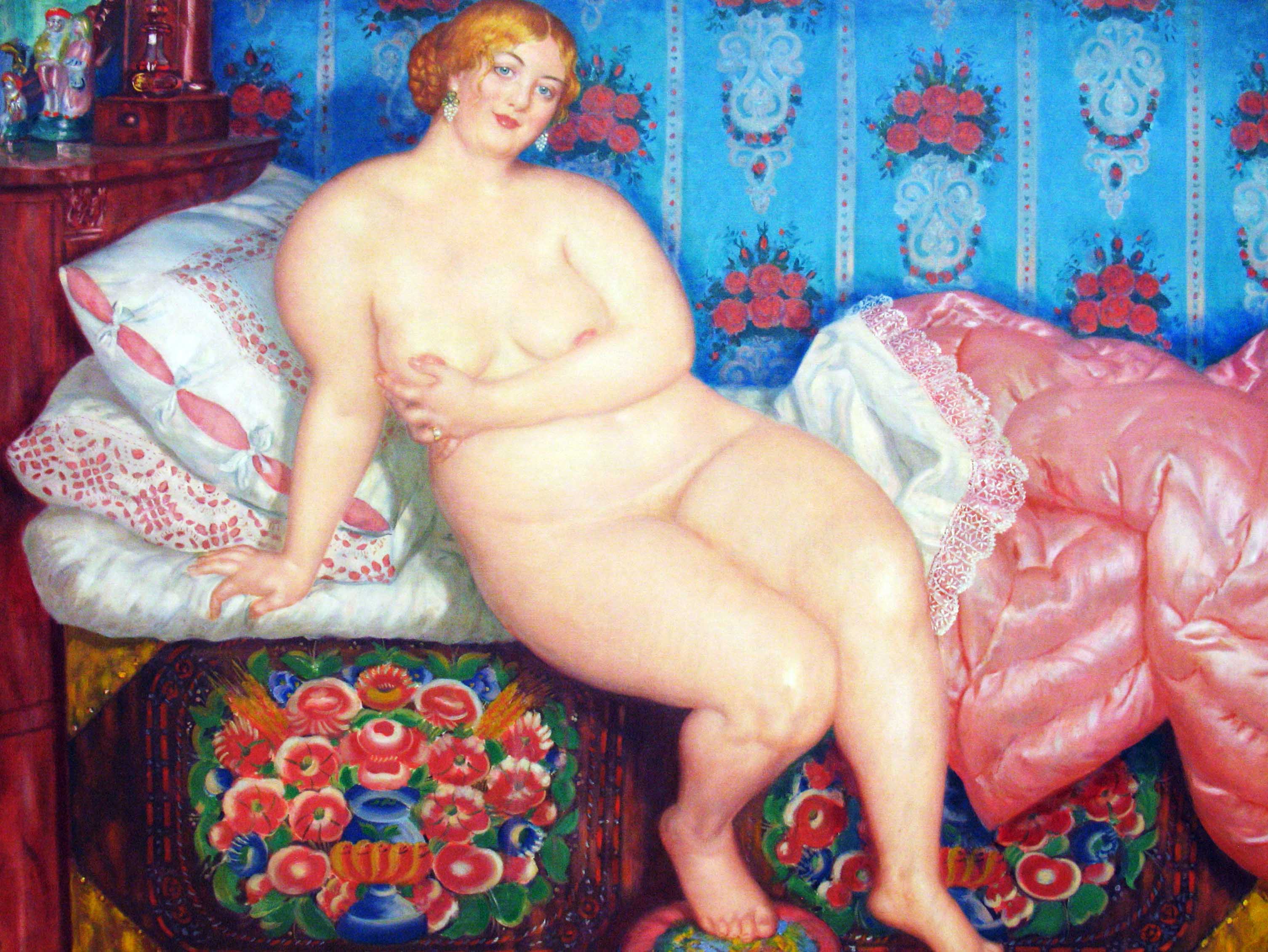 чешут грудь7