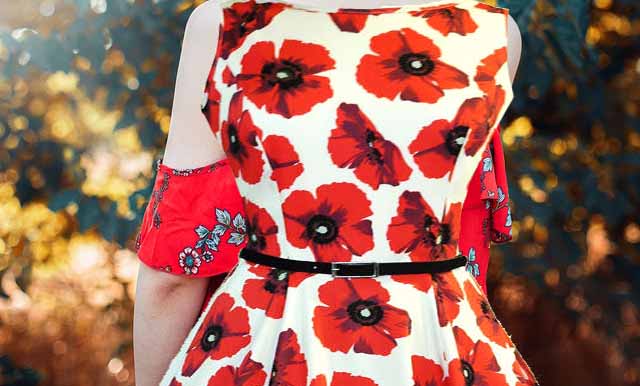 девушка в лесу