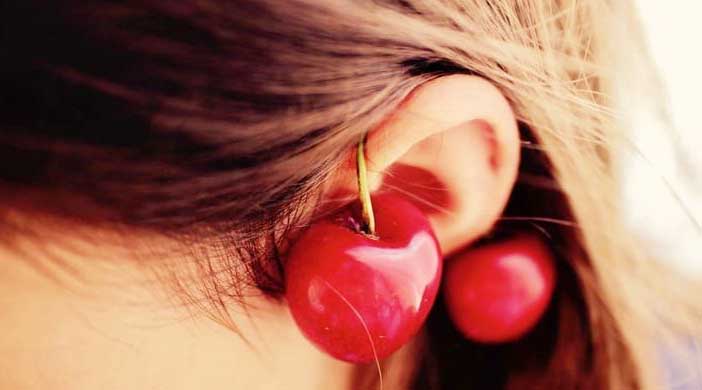 горит левое ухо4