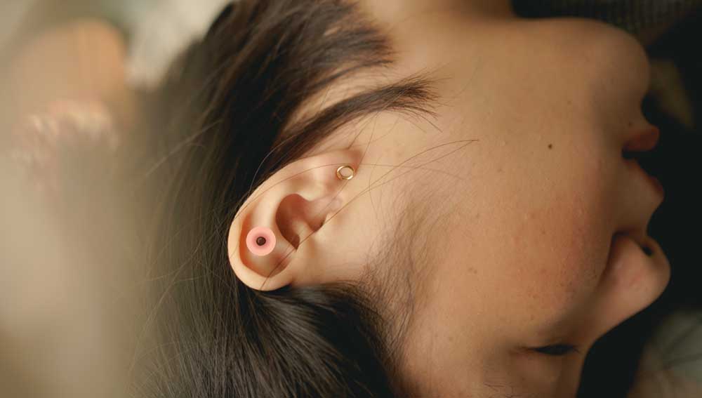 прыщ в ухе 1