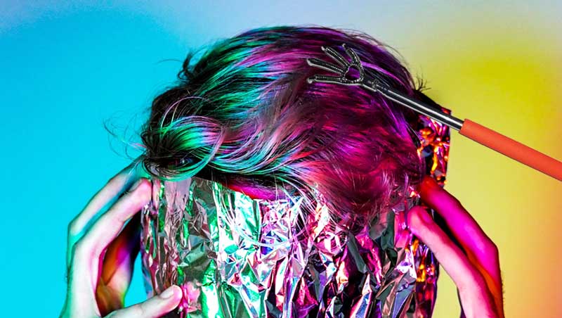 к чему чешется голова