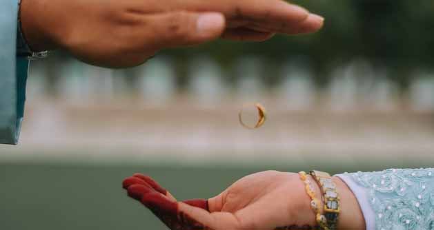 кольцо левитирует