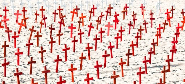 красные кресты