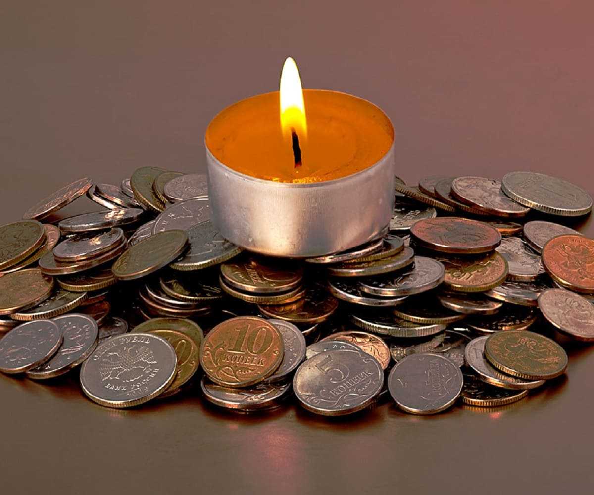 мелочь на столе